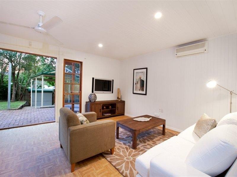 48 Ashgrove Crescent, Ashgrove QLD 4060