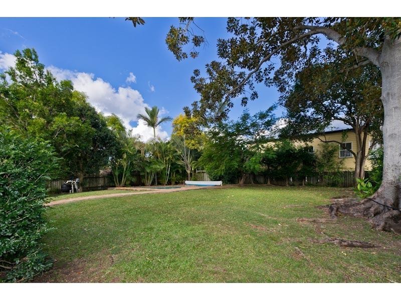 49 McLean Parade, Ashgrove QLD 4060