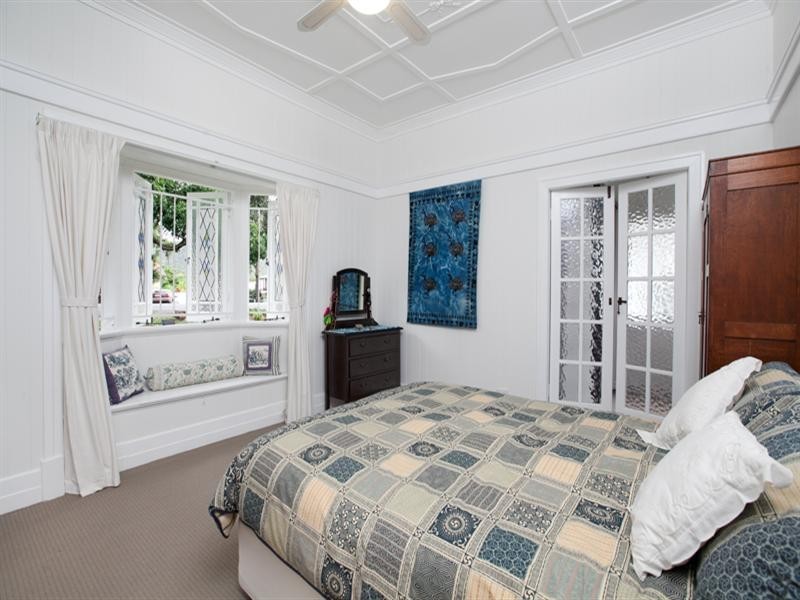 27 Glenlyon Drive, Ashgrove QLD 4060