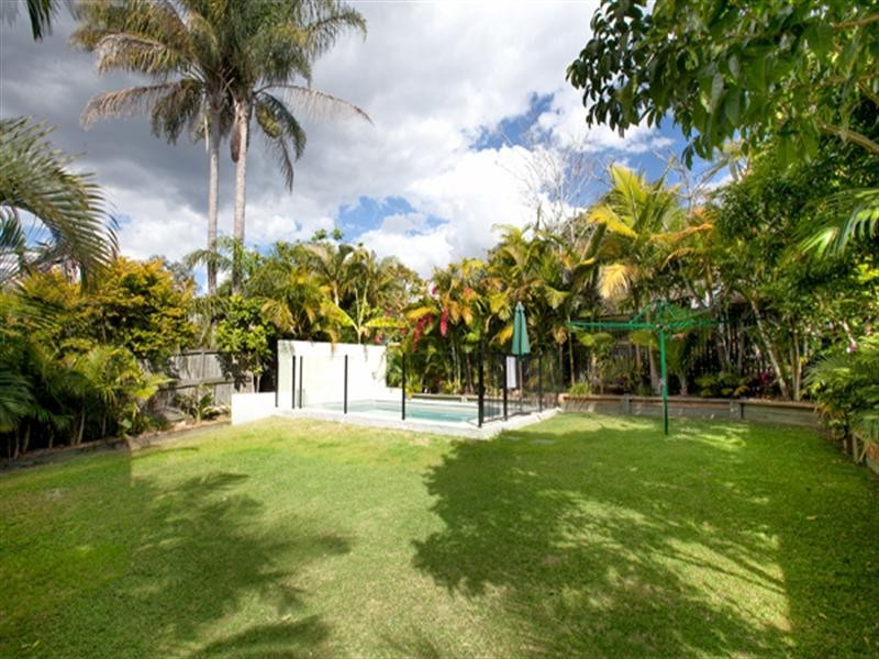 72 Dorrington Drive, Ashgrove QLD 4060