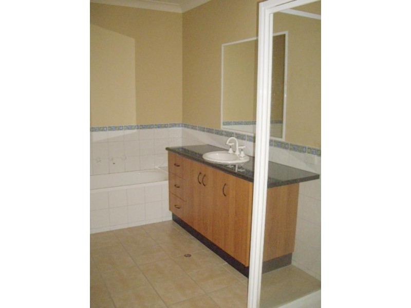 1/2 Echuca Street, Moama NSW 2731