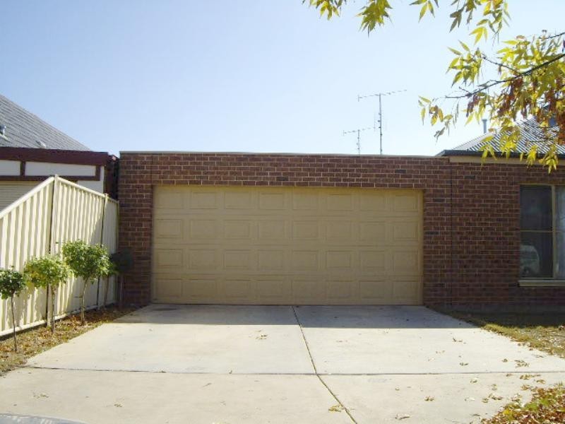 1/2 Echuca Street, Moama NSW 2731