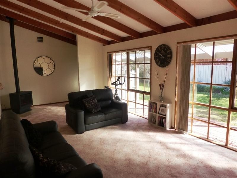 16 Oscar Place, Echuca VIC 3564