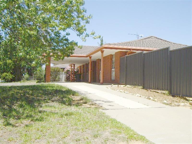 12 Lawson Drive, Moama NSW 2731