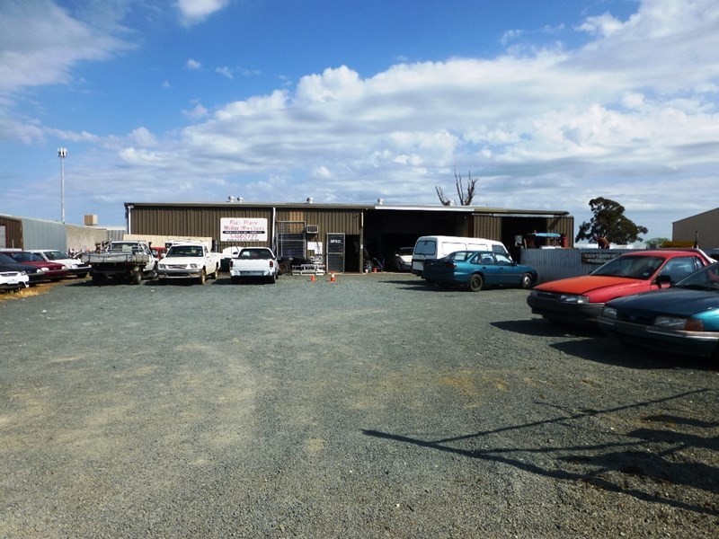 3/1-5 Murray Valley Highway, Echuca VIC 3564