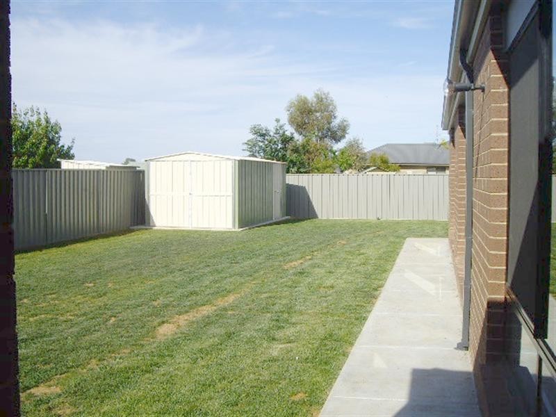 6 Elm Street, Echuca VIC 3564