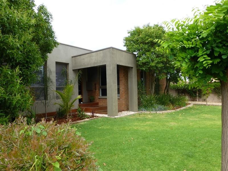 25 Regent Street, Moama NSW 2731