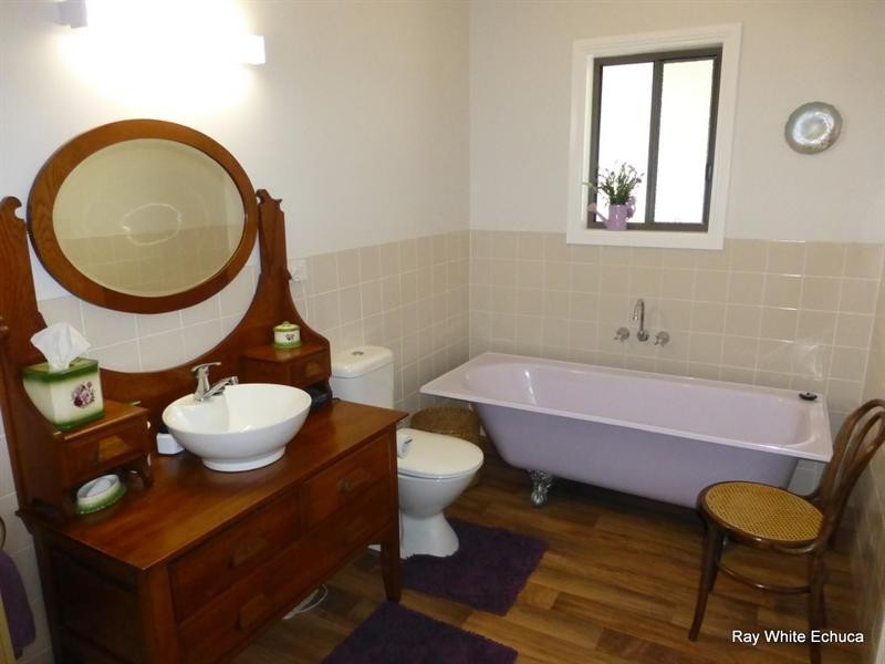 170 Bowen Street, Echuca VIC 3564