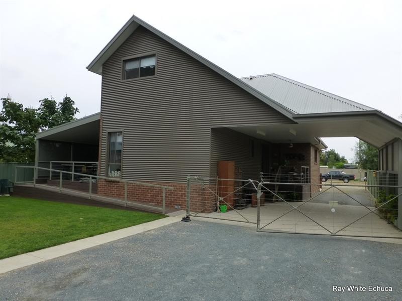 170 Bowen Street, Echuca VIC 3564
