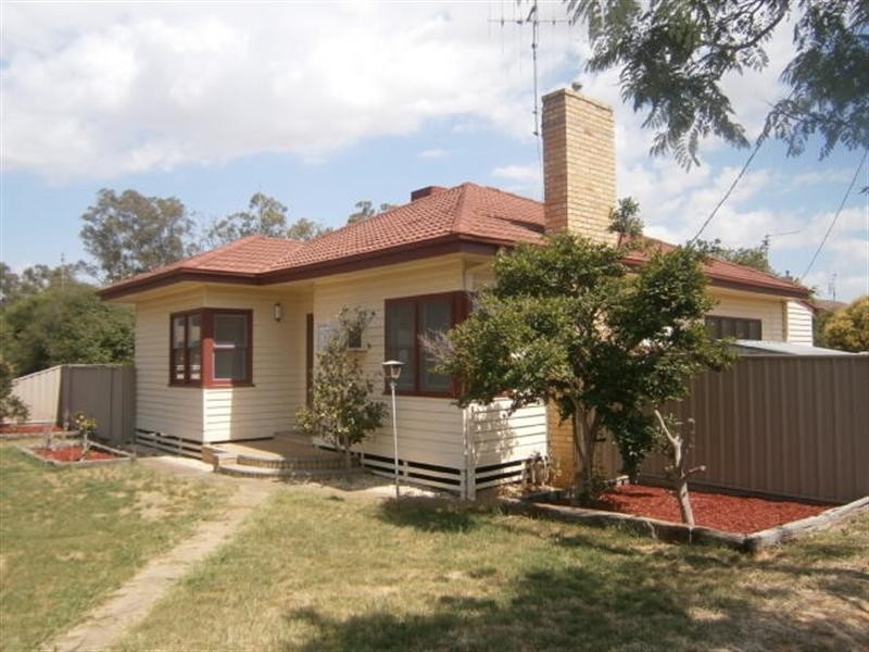 274 Ogilvie Avenue, Echuca VIC 3564