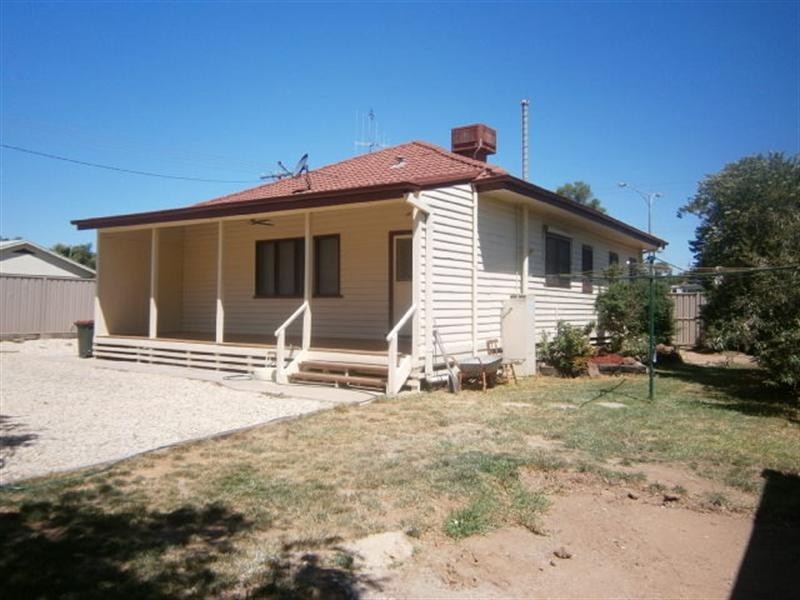 274 Ogilvie Avenue, Echuca VIC 3564