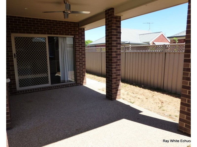 2/47 Hare Street, Echuca VIC 3564