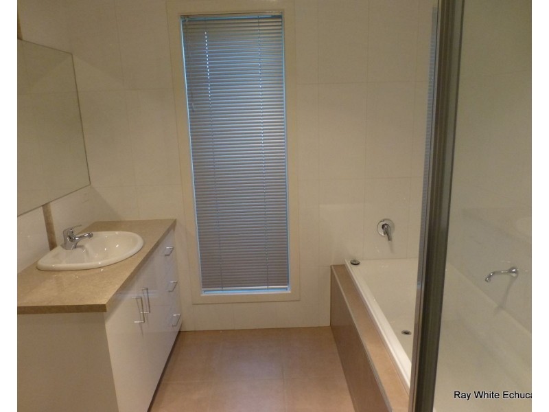 2/47 Hare Street, Echuca VIC 3564