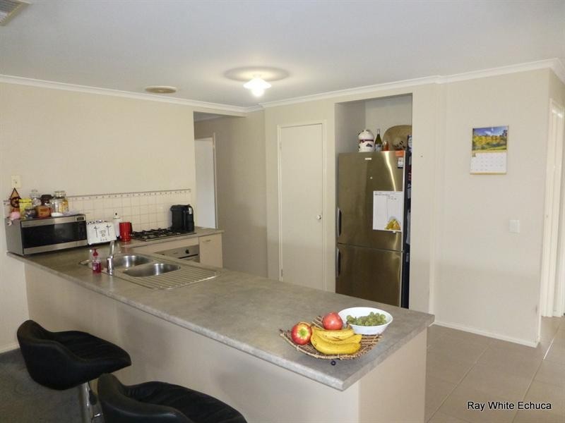 33 Sunset Avenue, Echuca VIC 3564