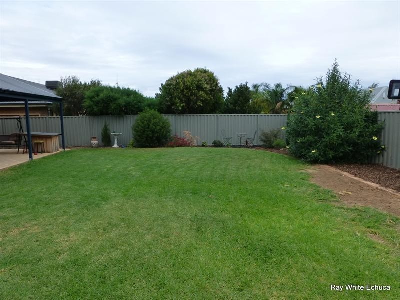 33 Sunset Avenue, Echuca VIC 3564