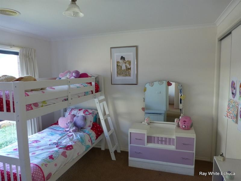 6 Yeovil Court, Echuca VIC 3564