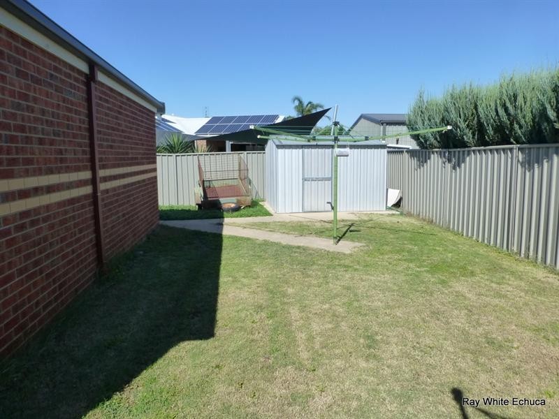 6 Yeovil Court, Echuca VIC 3564