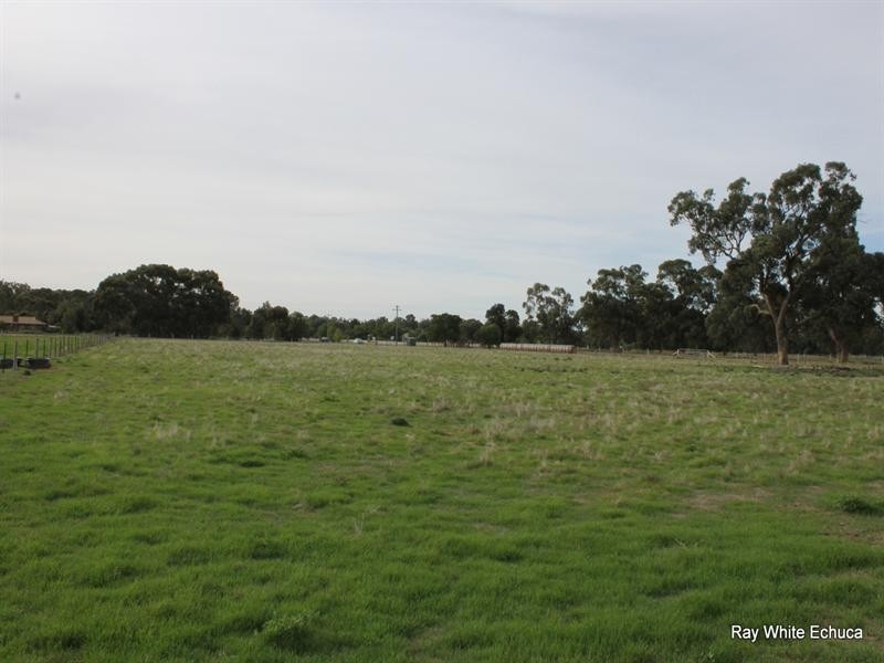 106 Bangerang Road, Echuca VIC 3564