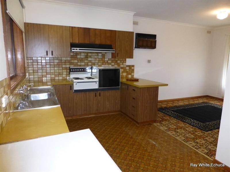 77 Service Street, Echuca VIC 3564