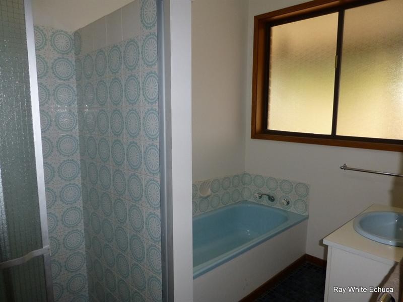 77 Service Street, Echuca VIC 3564