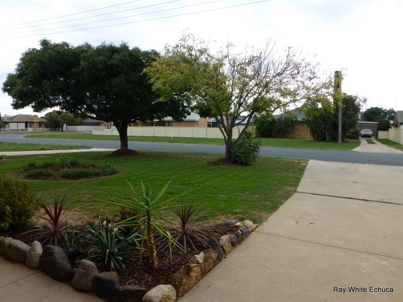 77 Service Street, Echuca VIC 3564