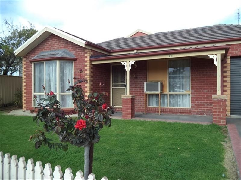 261 Pakenham Street, Echuca VIC 3564