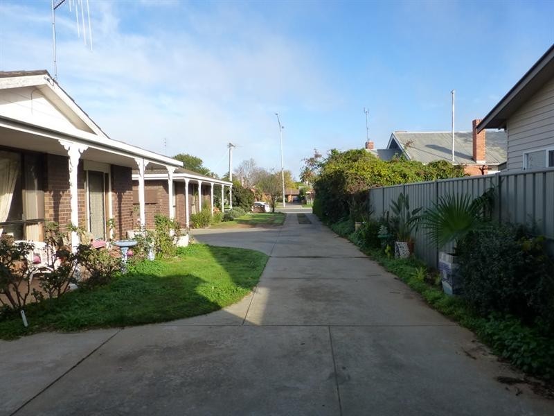 3/348 High Street, Echuca VIC 3564