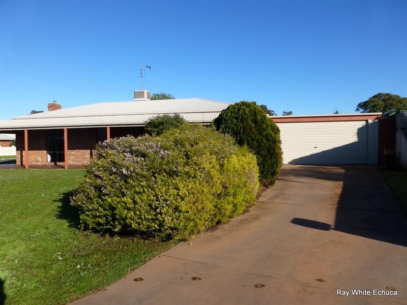 14 Emma Court, Echuca VIC 3564