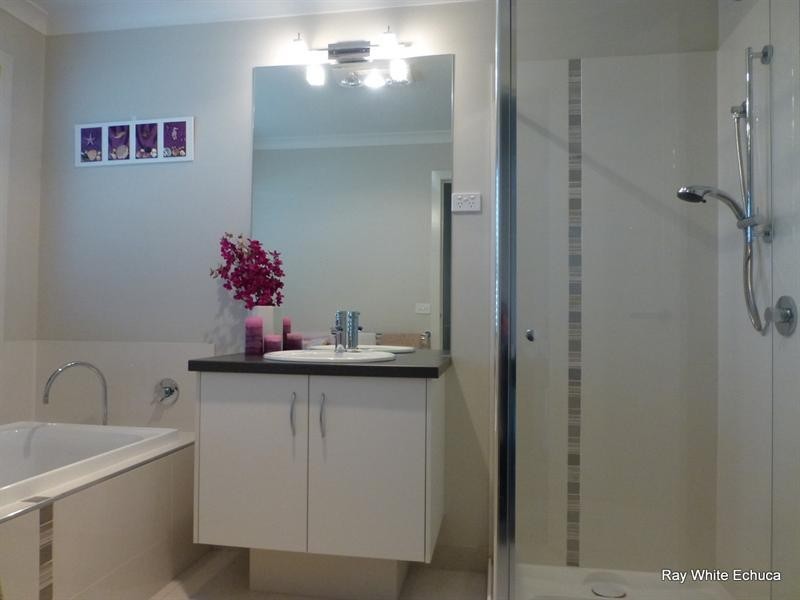 25 McLachlan Road, Echuca VIC 3564