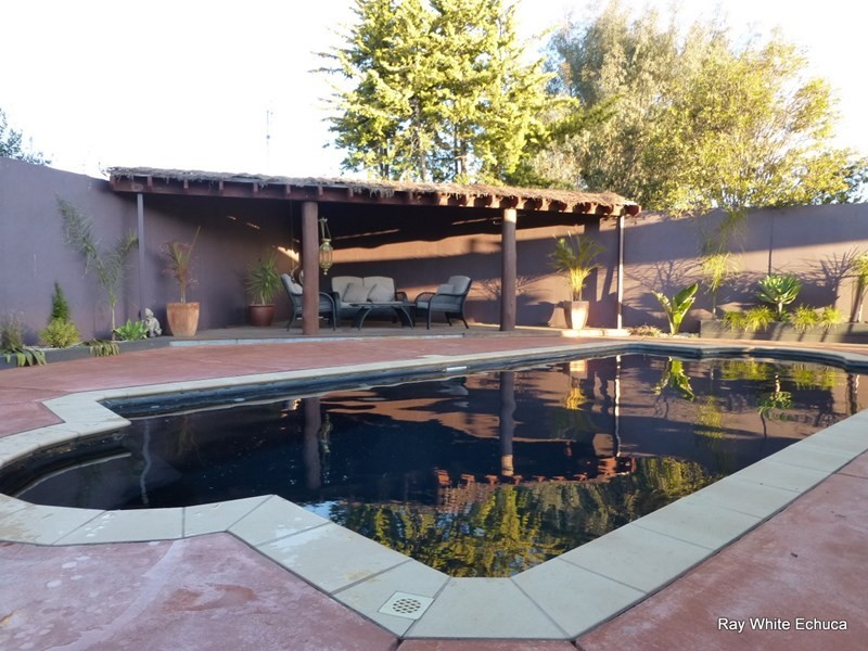 15 Pevensey Place, Echuca VIC 3564