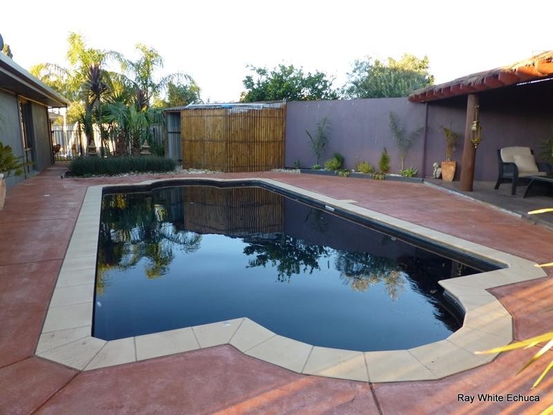 15 Pevensey Place, Echuca VIC 3564