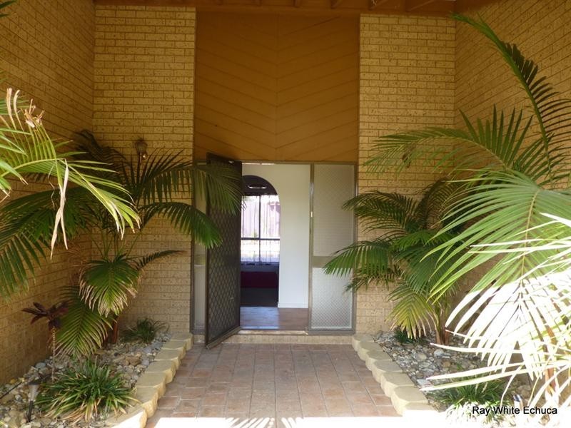 15 Pevensey Place, Echuca VIC 3564