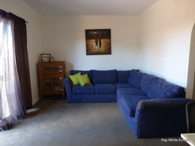 15 Pevensey Place, Echuca VIC 3564