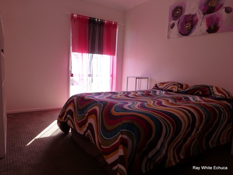 15 Pevensey Place, Echuca VIC 3564