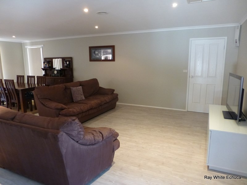 10 Schoeffel Drive, Echuca VIC 3564