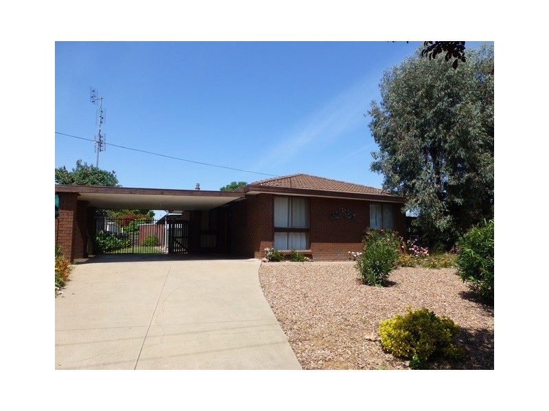 11 Vines Street, Echuca VIC 3564