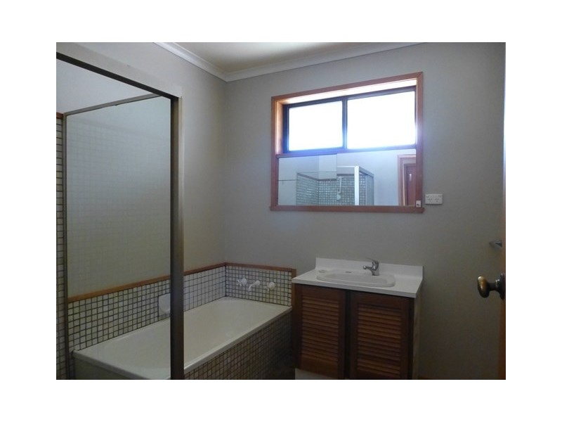 11 Vines Street, Echuca VIC 3564