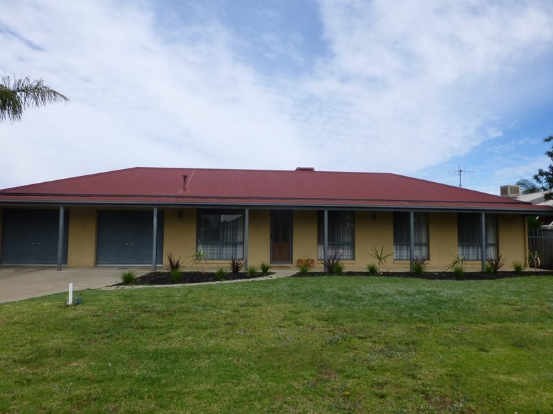 4 McLaren Drive, Moama NSW 2731