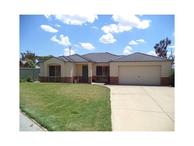 31 Woodlands Circuit, Echuca VIC 3564