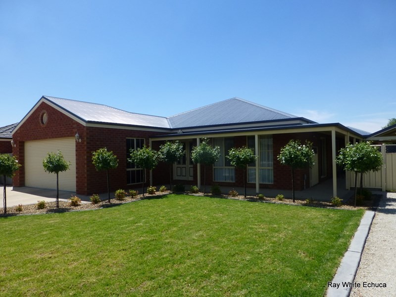 14 Brenton Avenue, Echuca VIC 3564