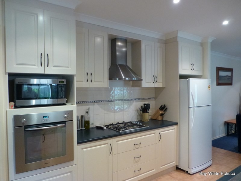 14 Brenton Avenue, Echuca VIC 3564