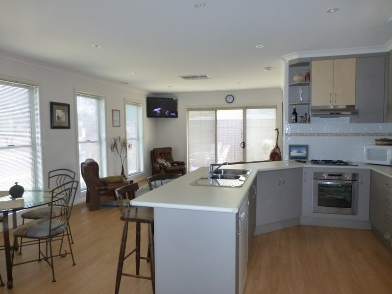 8 South Street, Echuca VIC 3564