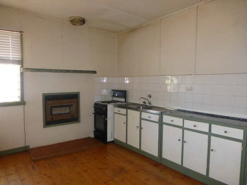 17 Baynes Street, Rochester VIC 3561