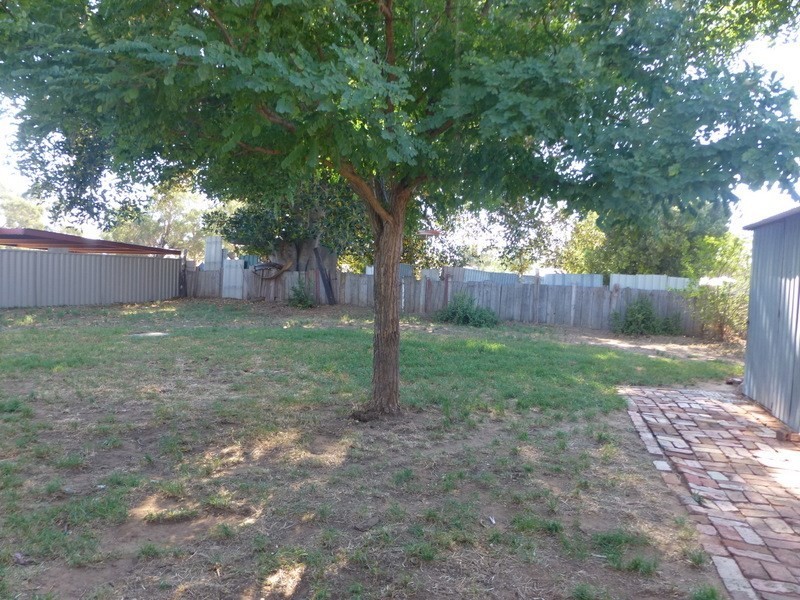 17 Baynes Street, Rochester VIC 3561