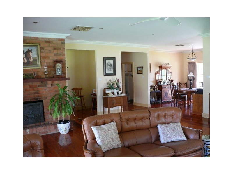 1135 Perricoota Road, Moama NSW 2731