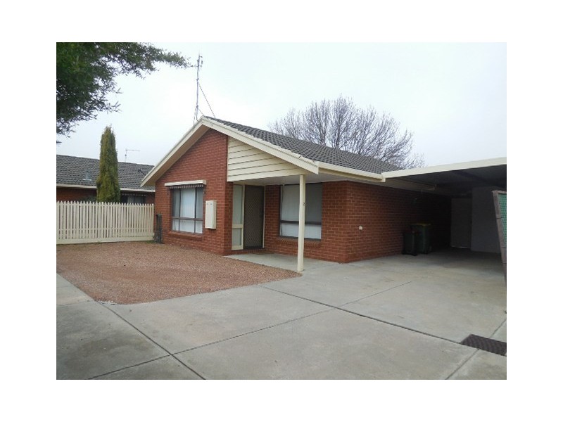 2/70 Hovell Street, Echuca VIC 3564