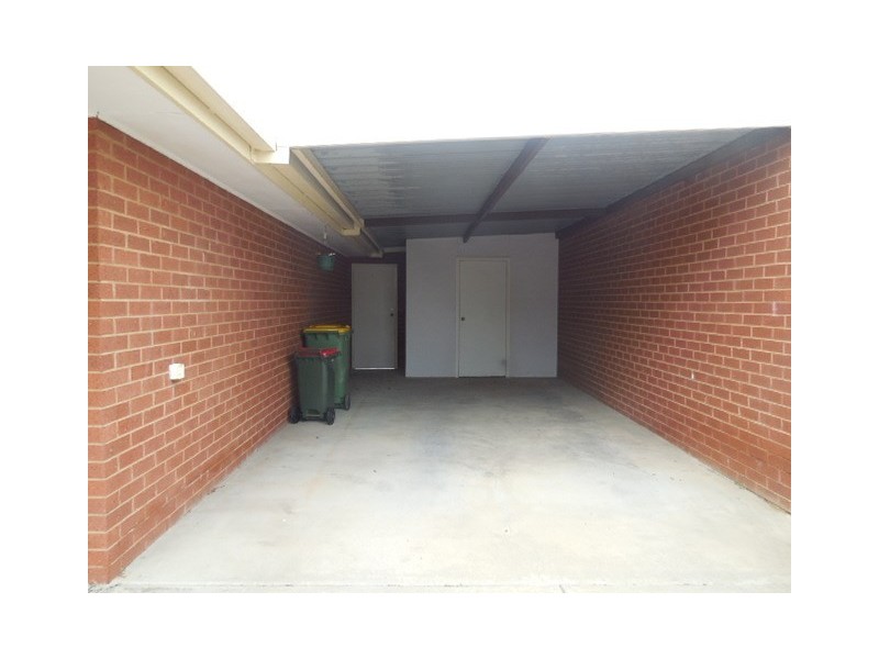 2/70 Hovell Street, Echuca VIC 3564