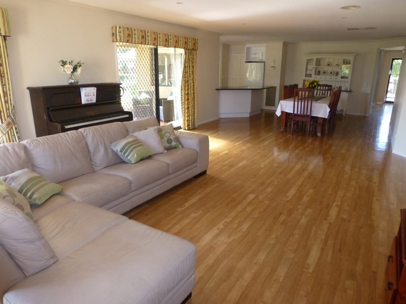 30 Village Court, Echuca VIC 3564