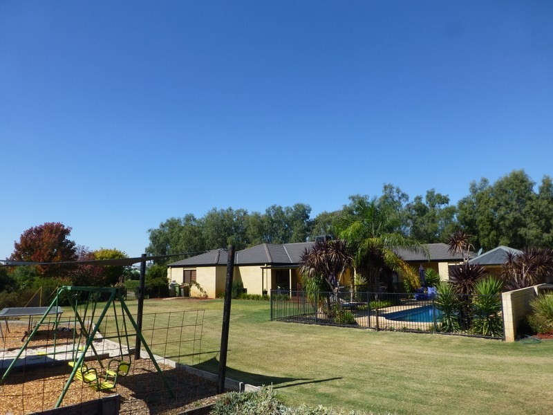 30 Village Court, Echuca VIC 3564