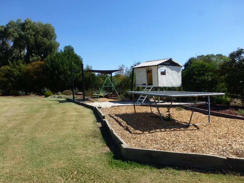 30 Village Court, Echuca VIC 3564